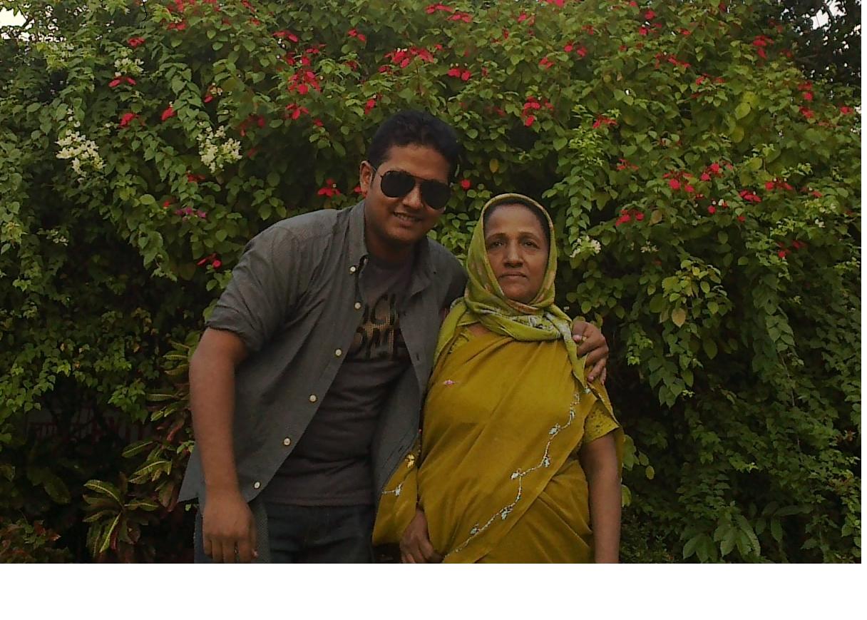 ছোট বোনকে বিদেশে পড়ানো